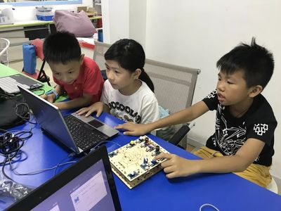 米粒创客夏令营精彩回顾 网络投资管理及咨询的实践探索